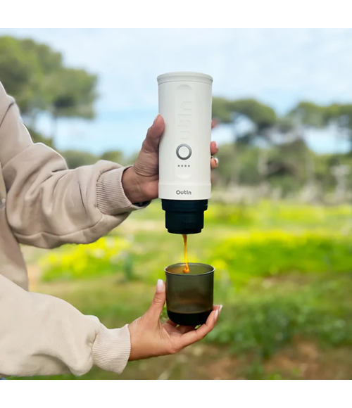 Outin Nano Pearl White prijenosni aparat za kavu